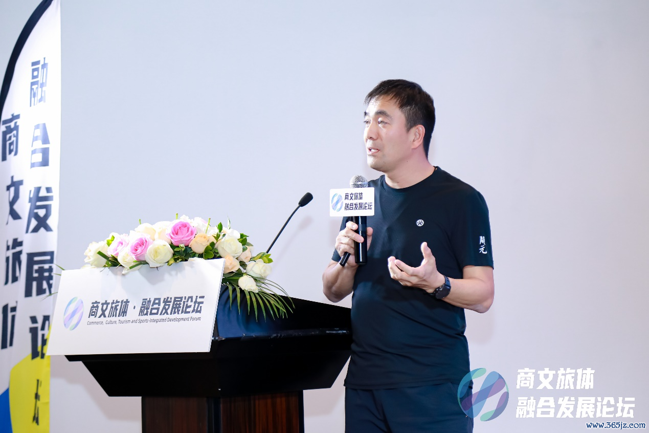 万商俱乐部首创东说念主杨泽轩