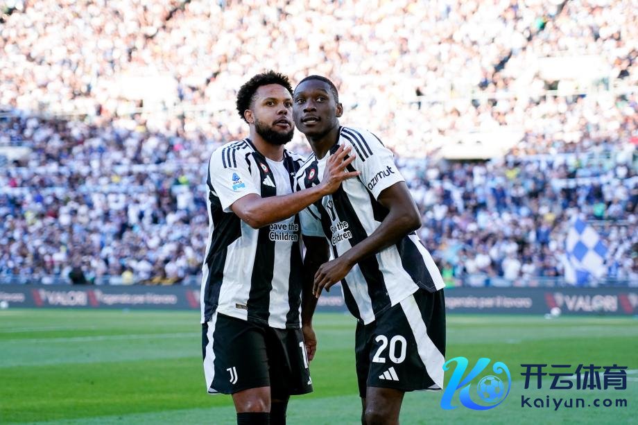 [图]穆阿尼破门 十东谈主尤文图斯1-1战平拉皆奥