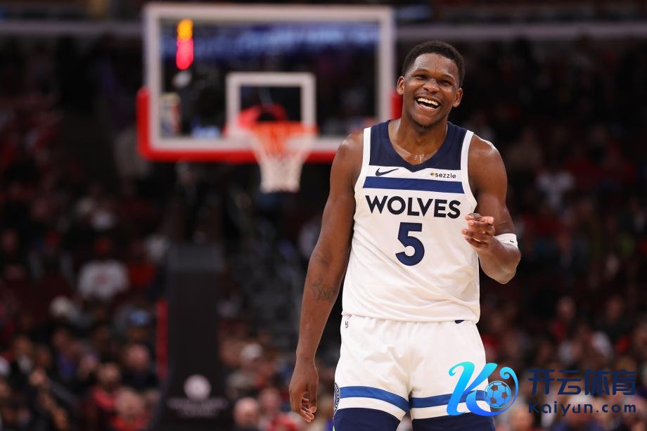 [图]爱德华兹33分兰德尔22+10 丛林狼逆转公牛体育录像/图片